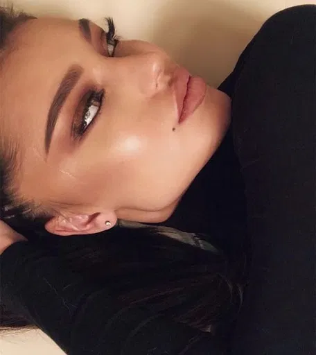 Grain de beauté semi-permanent